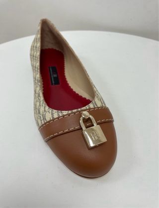 Bailarinas Carolina Herrera Locked Camel