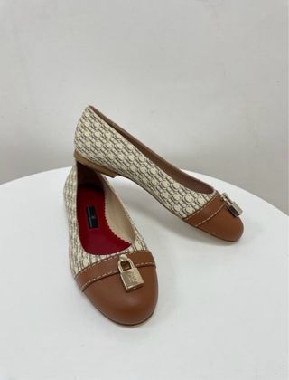 Bailarinas Carolina Herrera Locked Camel