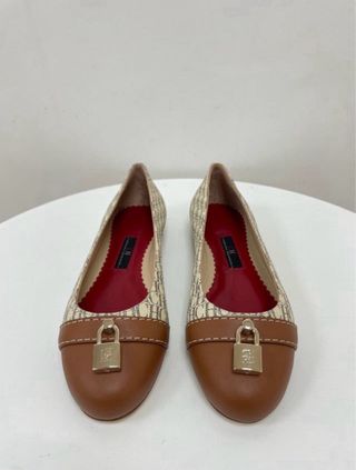 Bailarinas Carolina Herrera Locked Camel