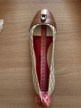 Bailarinas Carolina Herrera Locked Camel