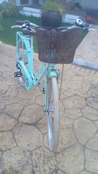 Bicicleta B'Twin vintage celeste