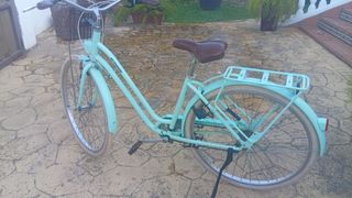 Bicicleta B'Twin vintage celeste