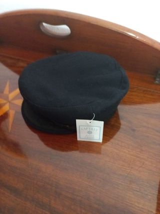 Gorra marinera azul, capitán