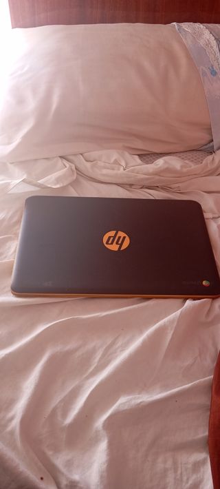 HP Chromebook - Portátil dorado