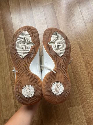 Zapatillas Nike Kyrie Infinity Beige/Blanco