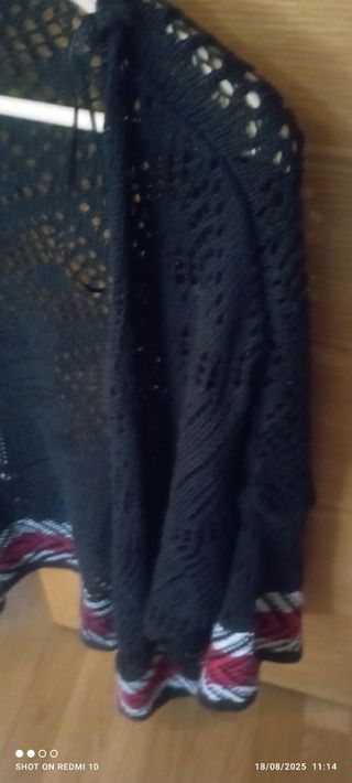 Chaqueta negra abierta punto 
