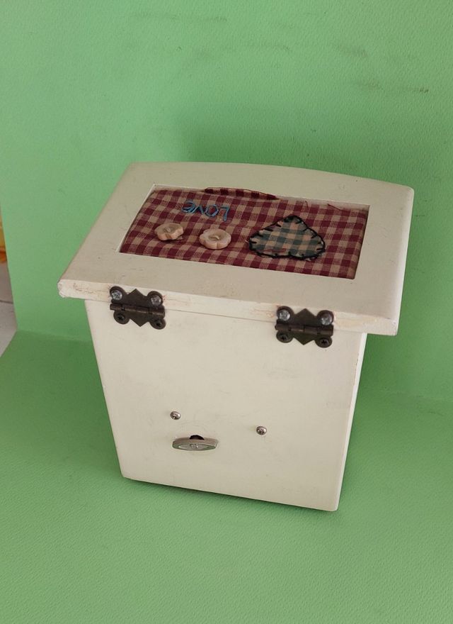 Carillon Portagioie vintage in legno e pagliaccio