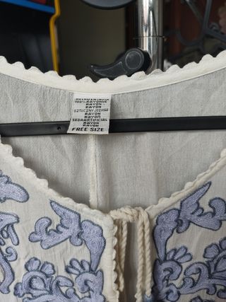 Blusa blanca bordada - Talla única