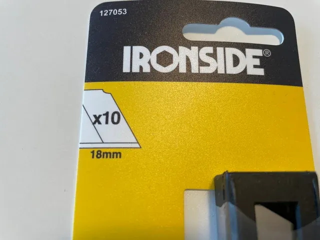 Blister 10 cuchillas cúter 18mm Ironside