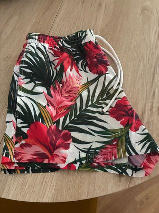 Bañador Zara estampado tropical y flores