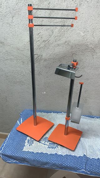Baño - Toallero y portarollos naranja