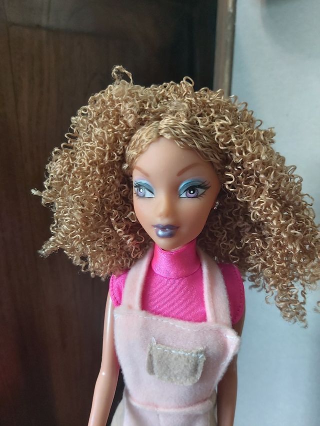 Muñeca My Scene Mattel - Pelo Rizado