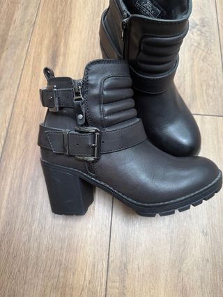 Botines CATWALK negros -talla 38