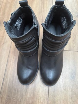 Botines CATWALK negros -talla 38