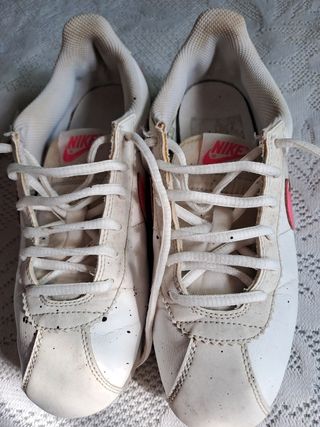 Zapatillas NIKE blancas y rosas - 36