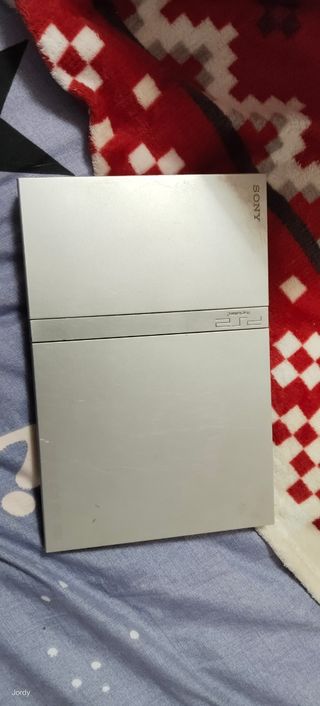 PS2 (PlayStation 2) gris