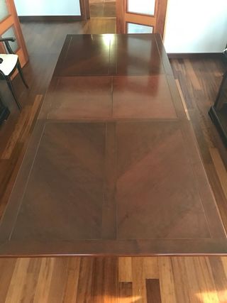 Mesa comedor madera negra-marrón