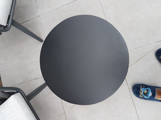 Centro da giardino nero Kave Home Mesa