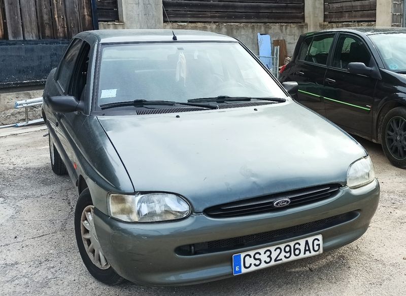Ford escort 1997 - foto 1