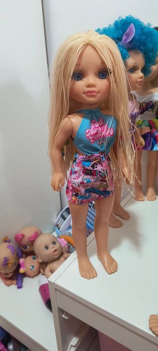 Muñeca Nancy - Vestido estampado
