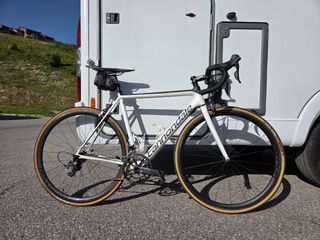 Bicicleta Cannondale Evo Hi-Mod Ultegra