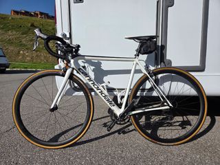 Bicicleta Cannondale Evo Hi-Mod Ultegra