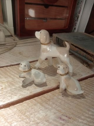 3 figuras porcelana perros