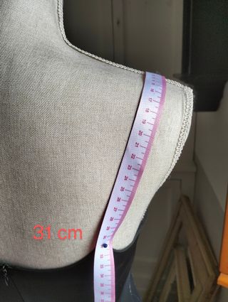 Abito nero elegante
Made in Italy 