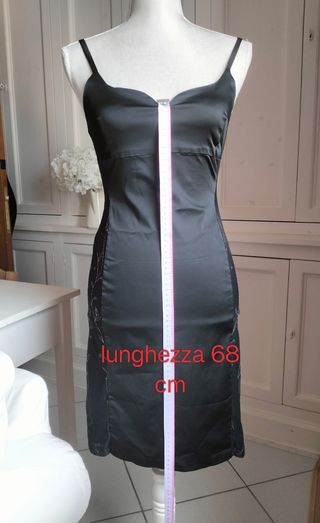 Abito nero elegante
Made in Italy 