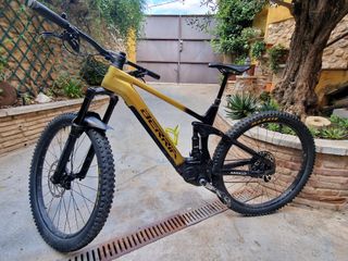 Bicicleta eléctrica Berria Mako GT