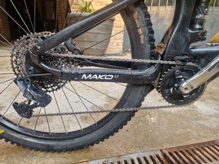 Bicicleta eléctrica Berria Mako GT