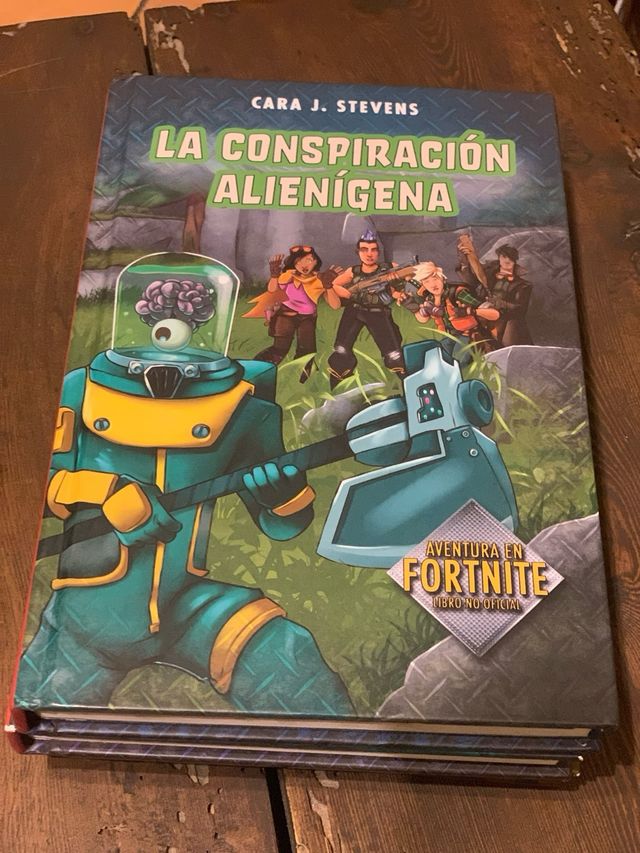 Pack de 4 libros Fortnite. En EXCELENTE estado.