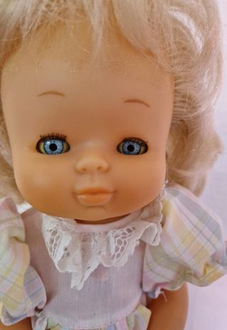 ANTIGUA MUÑECA NURY ANDADORA DE JUGUETES FAMOSA 