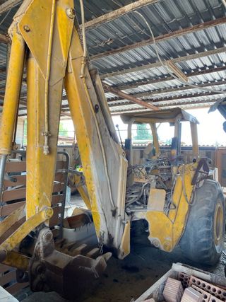 Retroexcavadora John Deere 