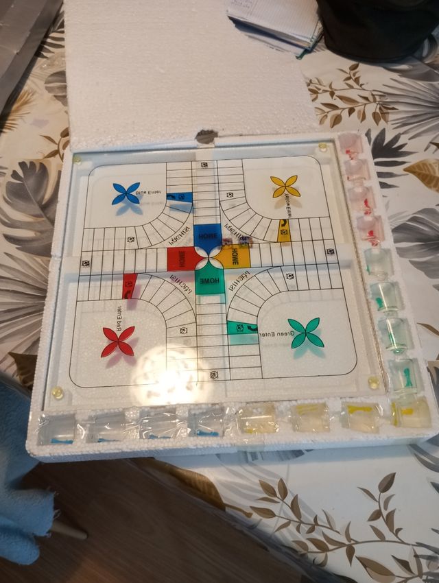 Parchís cristal, fichas chupito