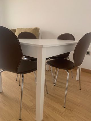 Mesa comedor blanca