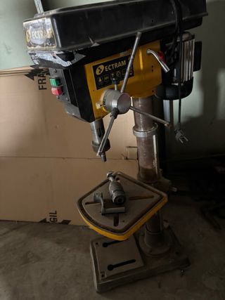 Taladro de banco ECTRAM