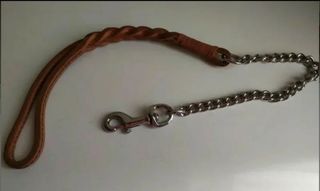 Guinzaglio cuoio marrone | Catena metallo