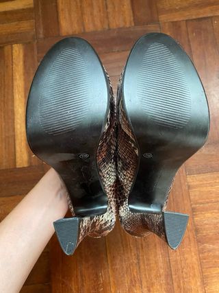 Zapatos tacón serpiente