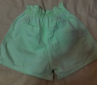 Shorts verdi estivi
