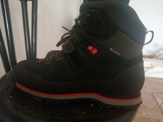 Botas montaña negras impermeables