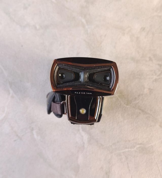 DXG‐5F9V 2011 Camcorder 3D/2D Full HD 1080p