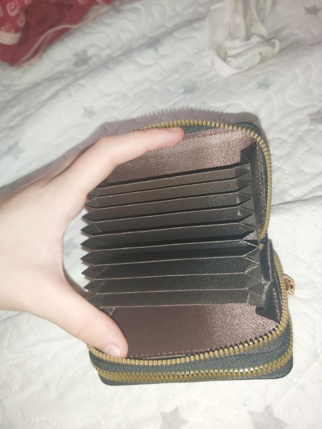 Monedero/tarjetero negro pequeño