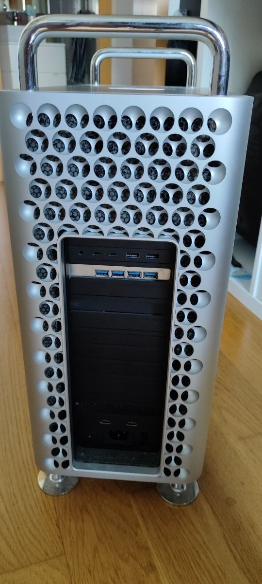 Mac Pro 2019 (12 Nucleos/34GB RAM/1TB SSD+512GB)