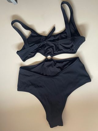Bañador negro Stradivarius-Triquini