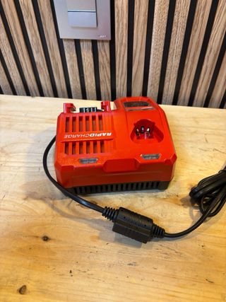 Cargador Milwaukee M12-18FC