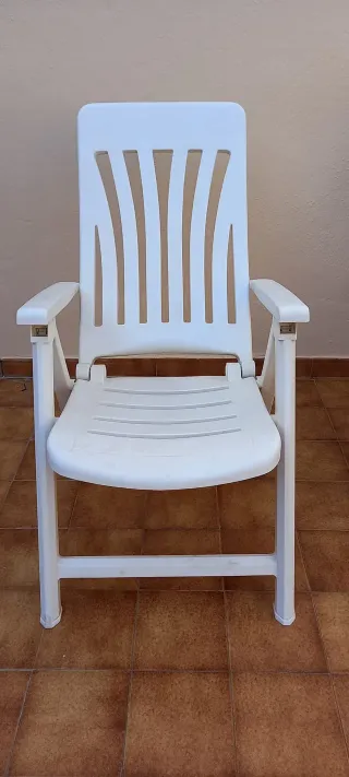Silla reclinable y plegable