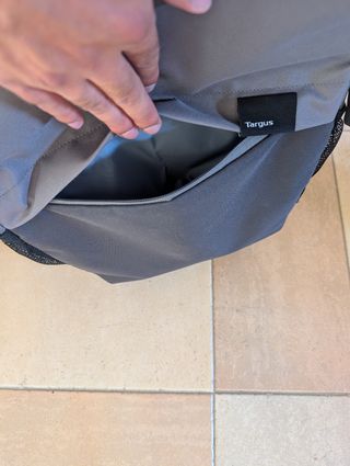 Mochila Targus para portátiles hasta 16"