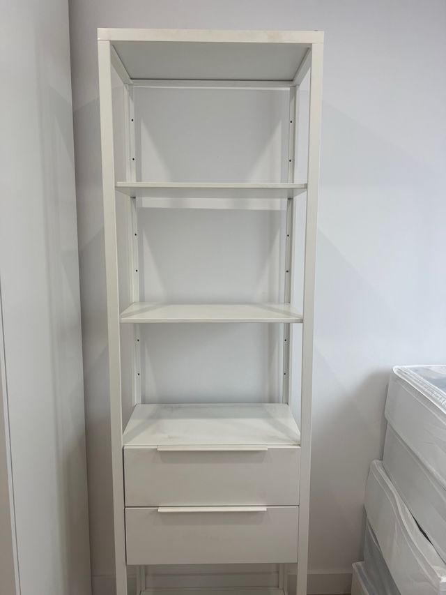 Estantería metálica Ikea blanca