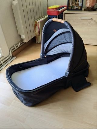 Carrito bebé con capazo